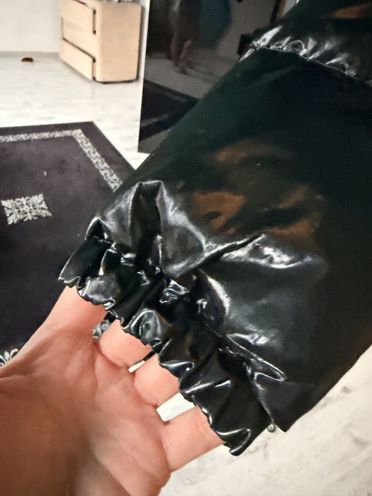 Czarna, błyszcząca kurtka puchowa Trapstar – unisex