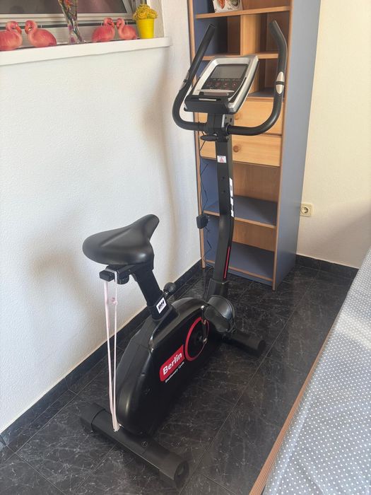 Bicicleta Estática BH Berlin SC 100 – Excelente Estado