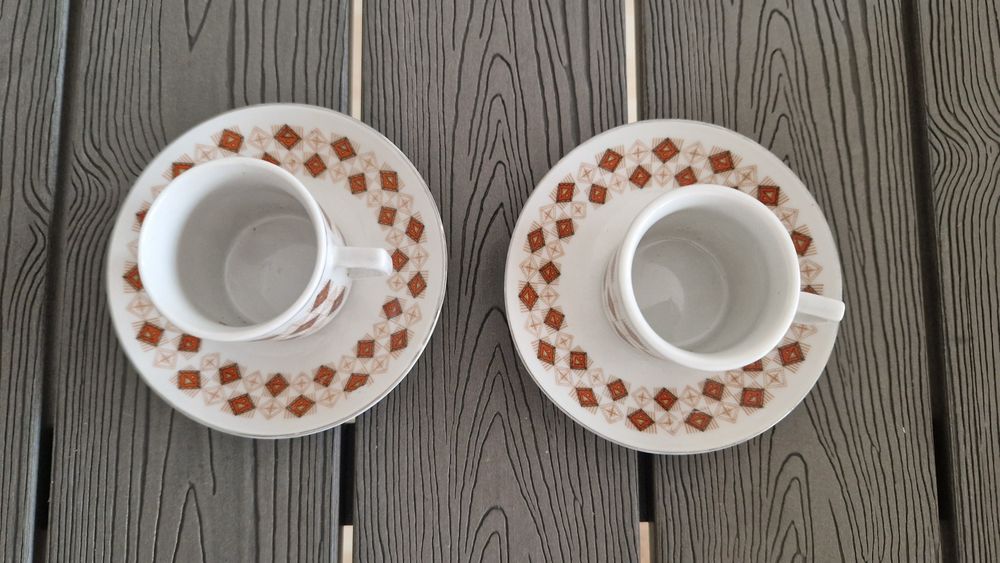 Conjunto 2 chavenas e pratos de cafe