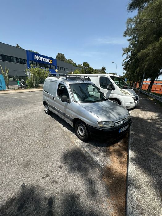 Vendo carrinha (avariada )