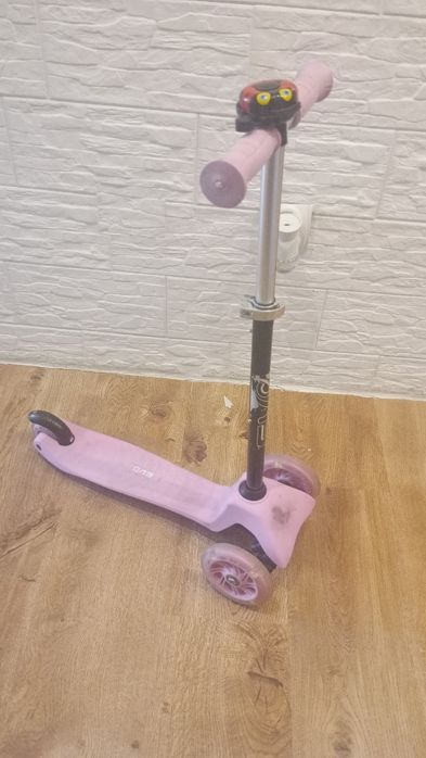 Chulajnoga trzykołowa