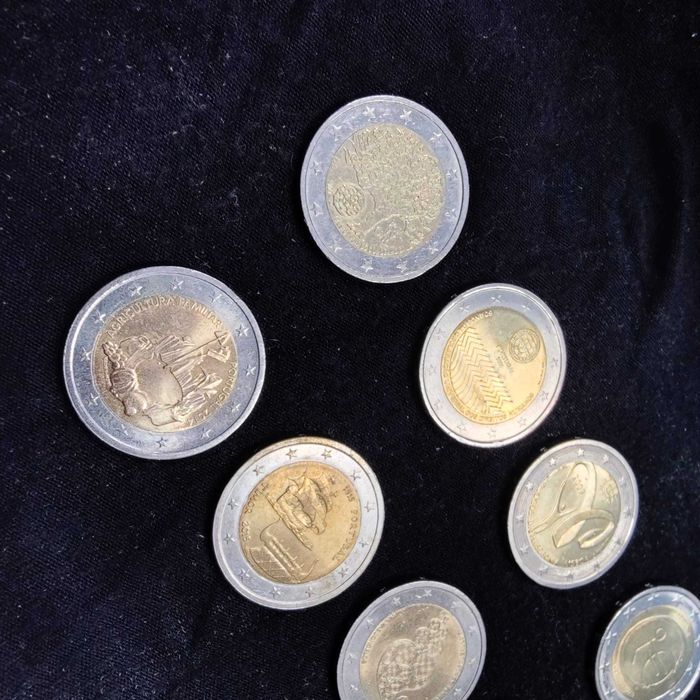 Lote de 10 Moedas Comemorativas de 2 Euros de Portugal