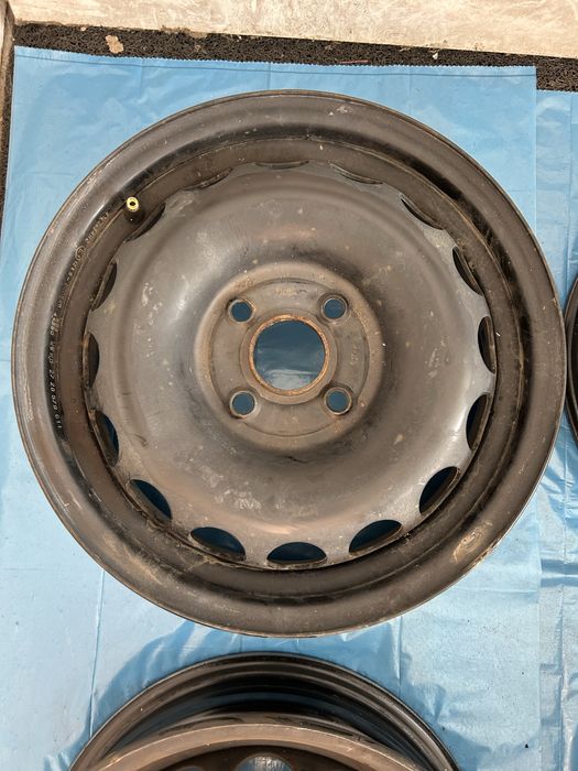 Felgi stalowe TOYOTA AYGO Citroen C1 Peugeot 107 R 14 4x100