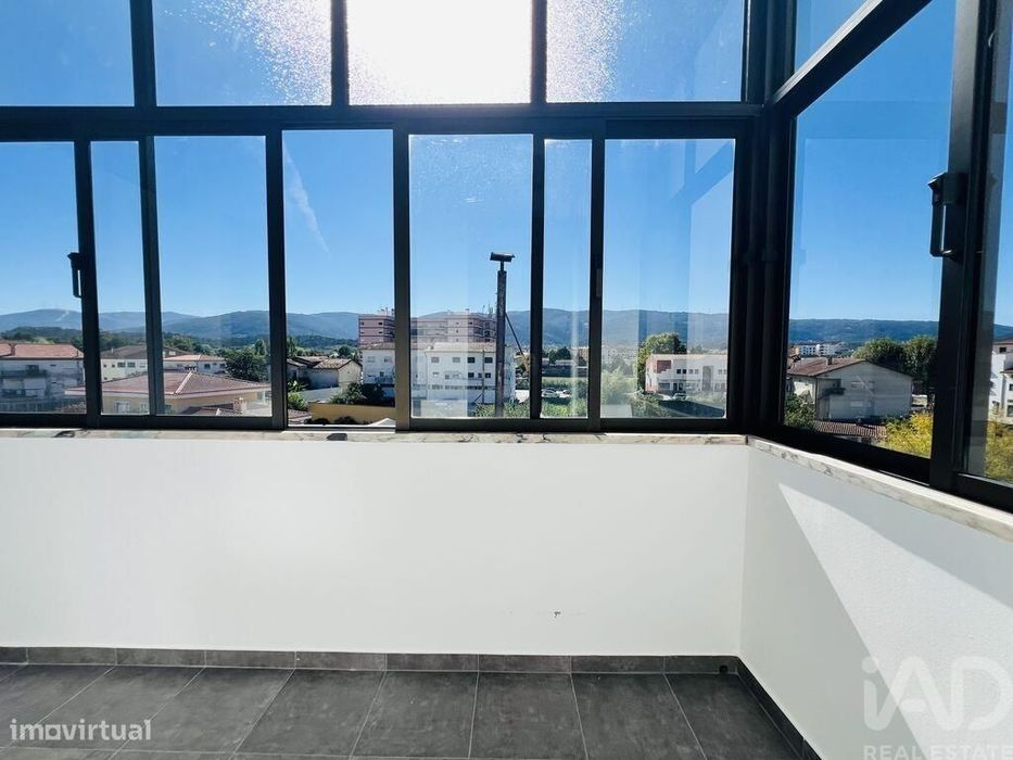 Apartamento T2 em Miranda do Corvo de 84 m2
