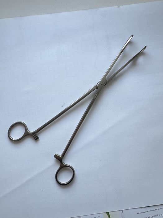 Kleszcze do piercingu chifu