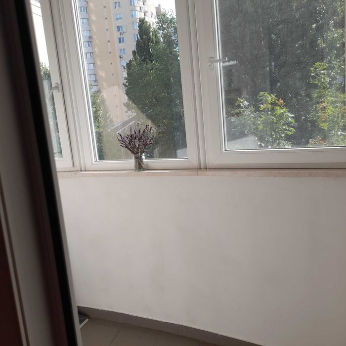 Власник.вул.Освіты 3а  однок. 54кв.м.