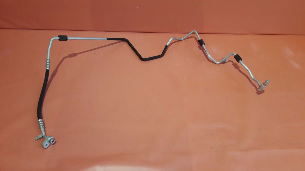 Трубка кондицІонера 8R0260710L 2.0 tfsi Audi Q5 Ауди ку5 кю5