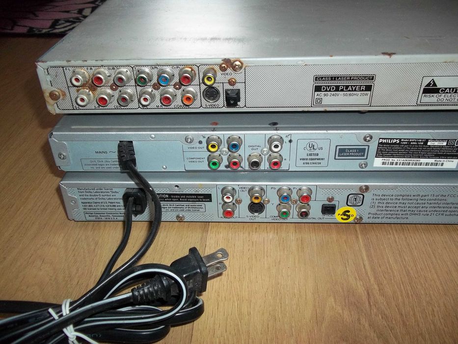 DVD плеер philips.
