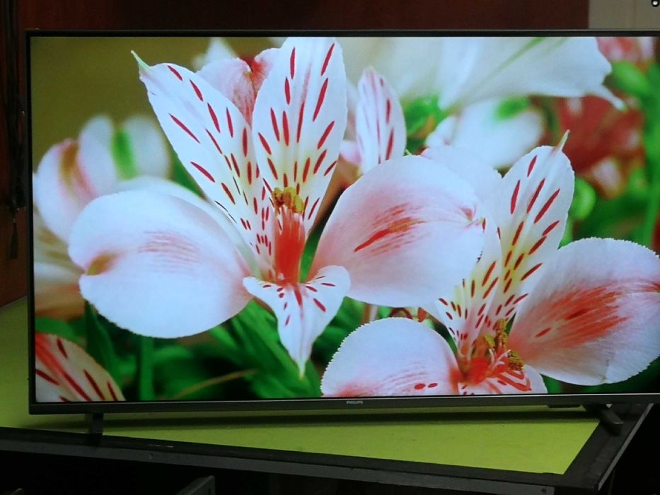 Telewizor Philips 65 cali 4K UHD, 120 Hz, Smart ,Ambiliht3 Super Stan