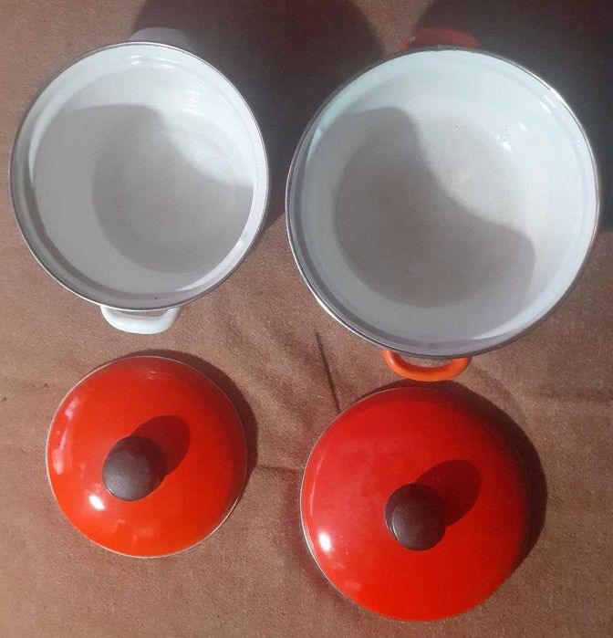 Эмалированные кастрюли 2Л; 2,5Л. б/у.