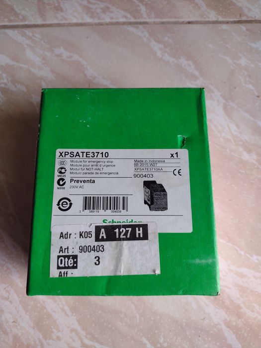 Przekaźnik bezpieczeństwa stop awaryjny 230V AC Preventa XPSATE3710