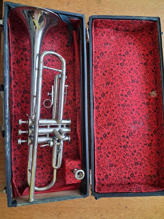 Музичний інструмент Труба