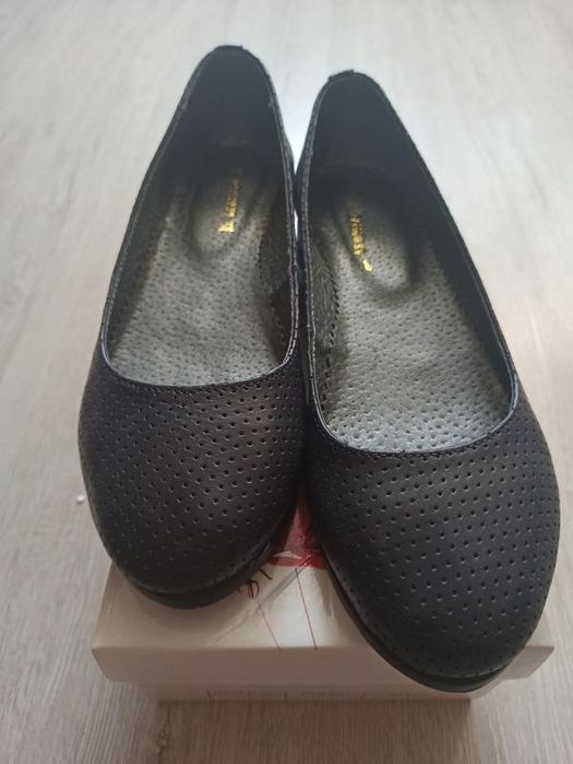 Балетки шкіряні 37 розміру