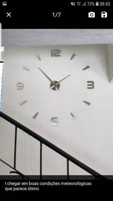 Relógio de parede em 3D, 130cm de diâmetro.