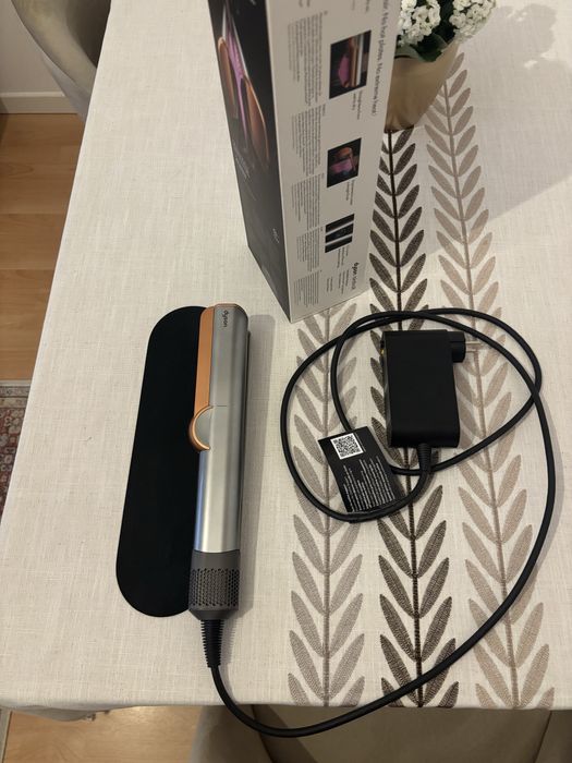 Vendo Dyson Airstrait