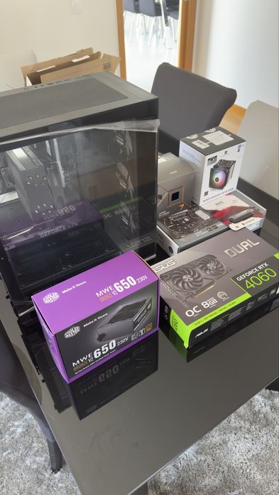 Vendo Torre Gaming praticamente nova