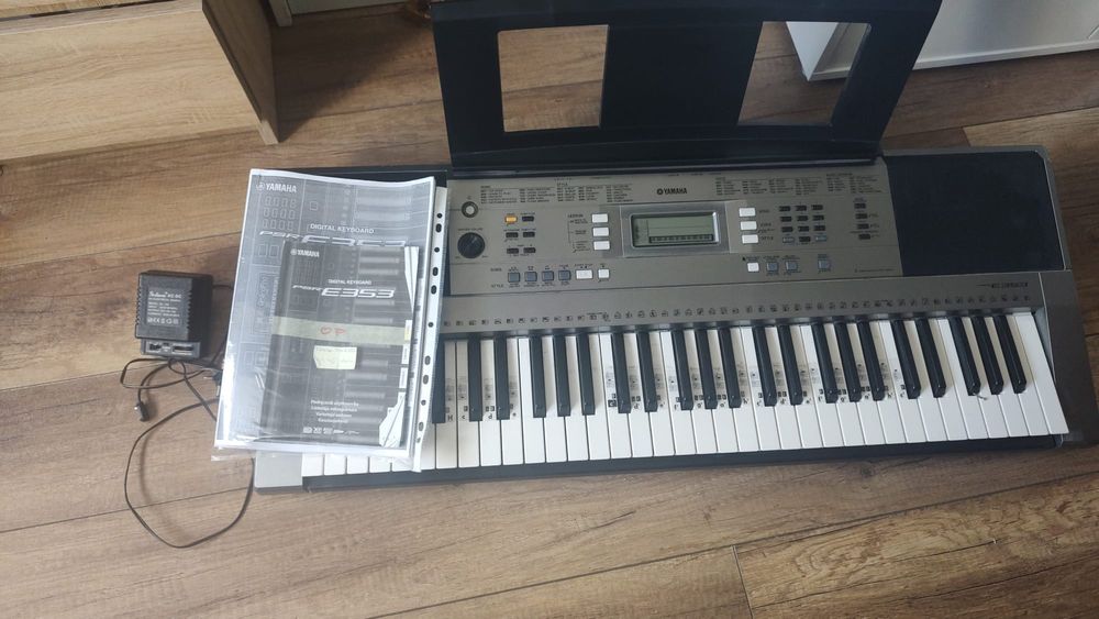 Keyboard Yamaha PSR-E353