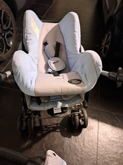 Carrinho, alcofa e ovo