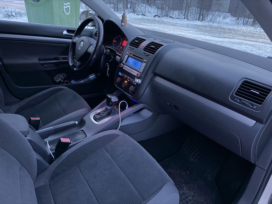 Volkswagen Гольф 5 Автомат 2л Дизель