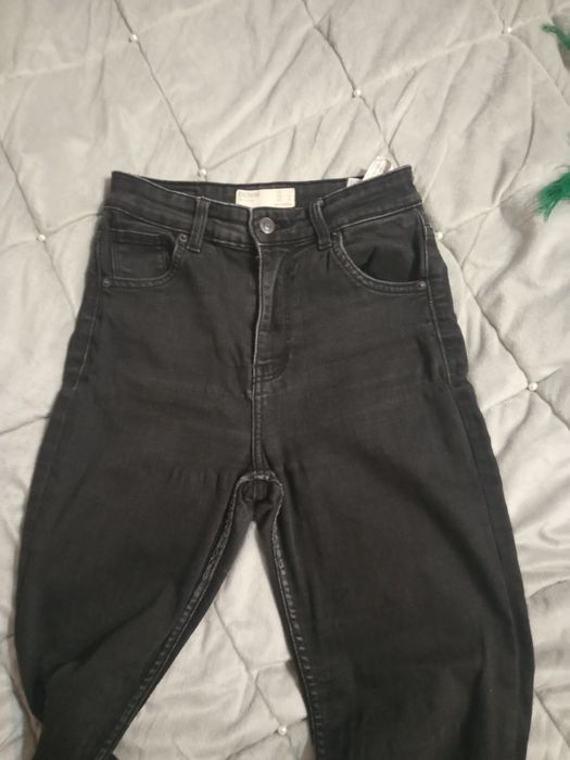 Jeansy damskie Bershka