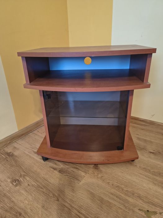 Szafka pod TV na kółkach