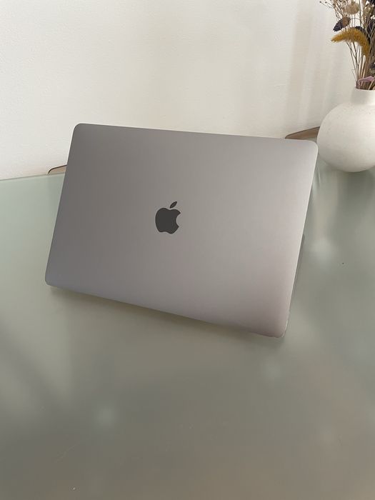 MacBook Pro de 13” 2018 para reparação
