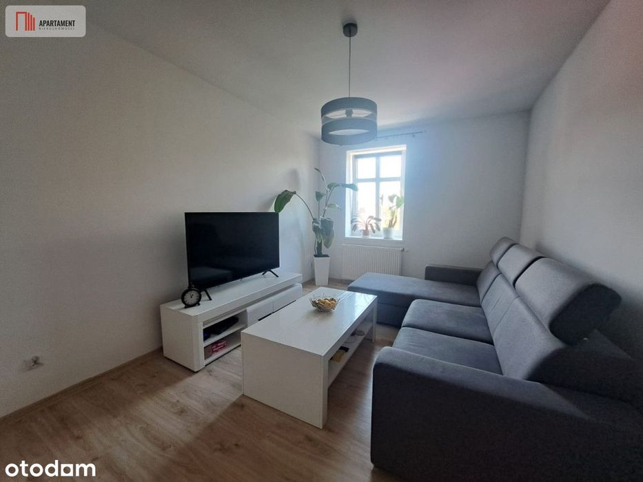 82 m2/4 pokoje/klimatyzacja/blisko Pkp