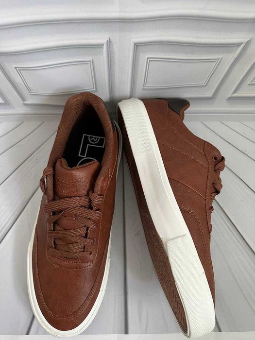 Чоловічі коричневі шкіряні кеди Levis