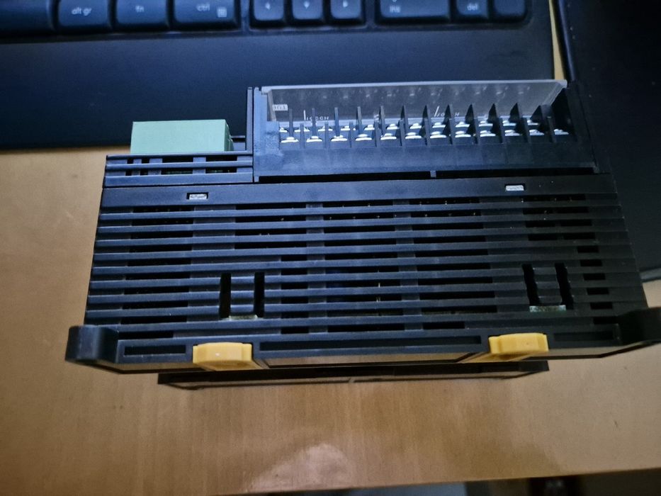 Sterownik omron CP1H-XA40DT1-D