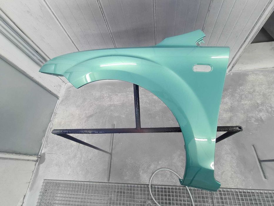 Błotnik FORD FOCUS MK2 II 2 04-08 kolor 46