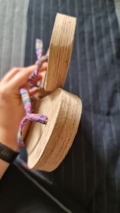 Klapki japonki lekkie korkowe r. 41Sprzedam klapki japonki damskie 
Ba