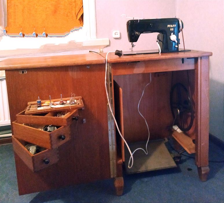 Швейная машинка PFAFF-60