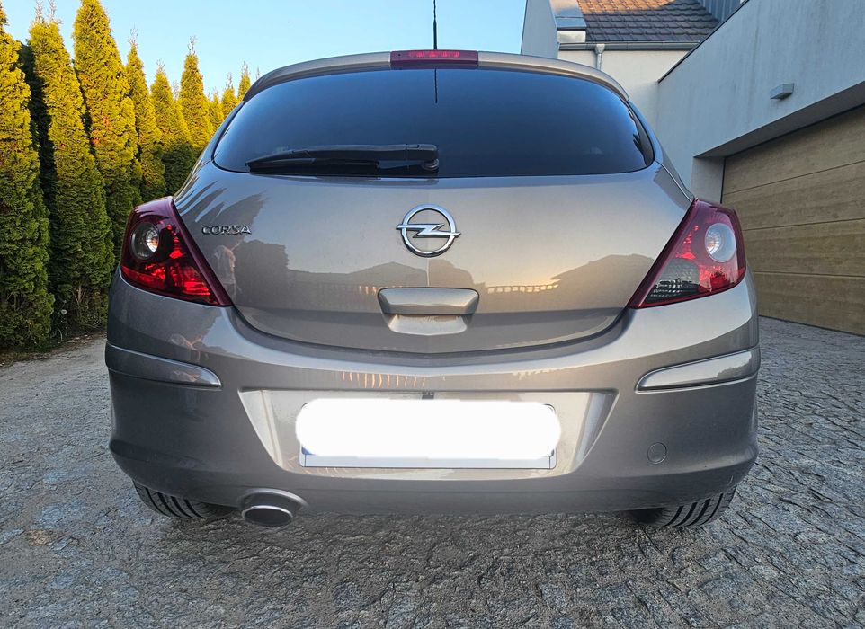 Samochód osobowy Opel Corsa
