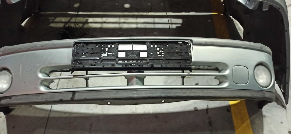 Parachoques Renault Laguna