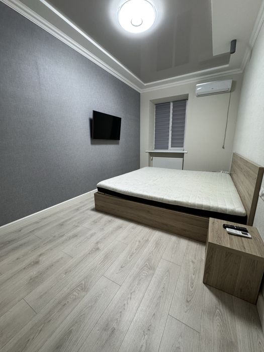 Центр. Сучасний, новий ремон, меблі, техніка. Ніхто не жив