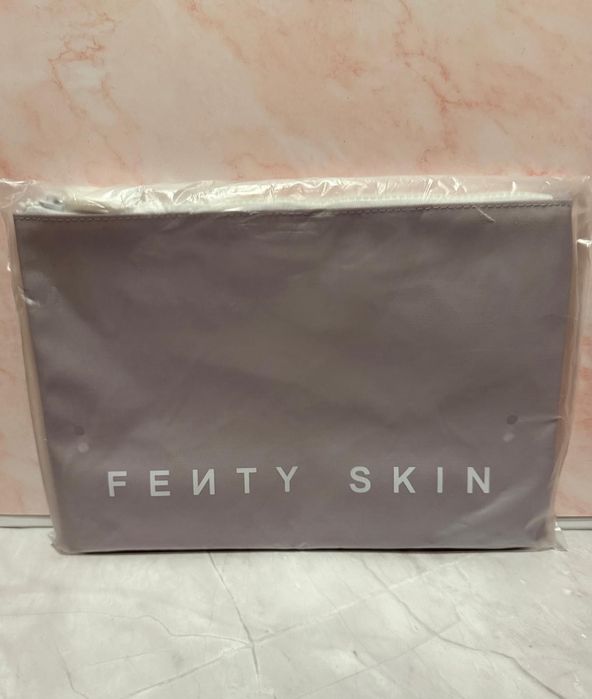 Kosmetyczka Fenty Skin Makeup Pouch Beauty Bag Saszetka