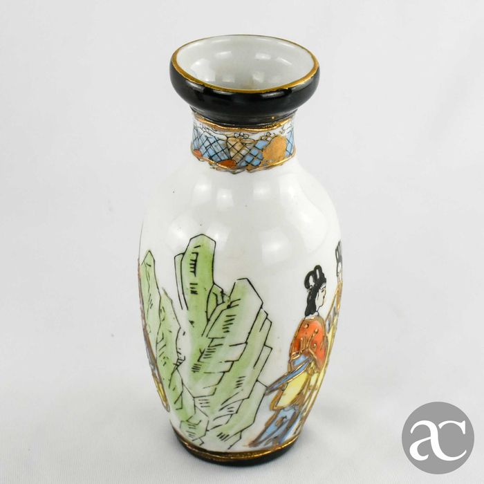 Conjunto de 2 jarras e prato porcelana Japonesa Satsuma
