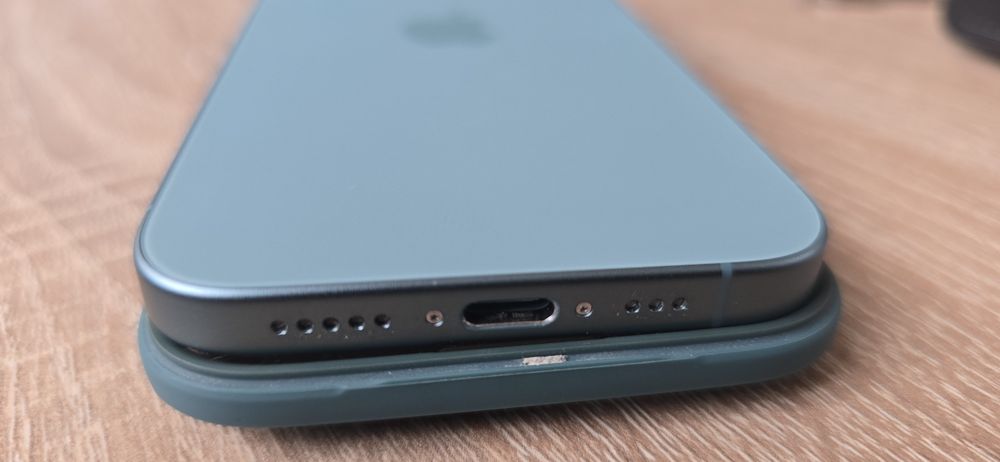 Iphone 16 256gb 93%, стан нового