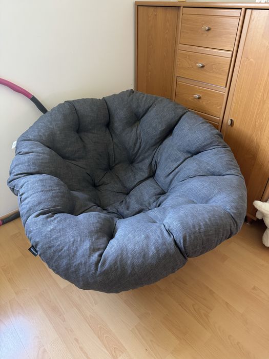 Rattanowy fotel z poduszką