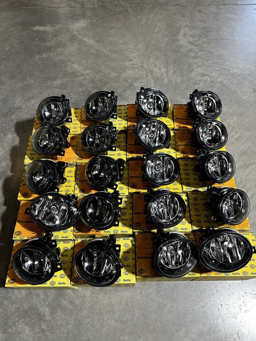 Туманка  противотуманки фара Sprinter W906 спрінтер HELLA в бампер