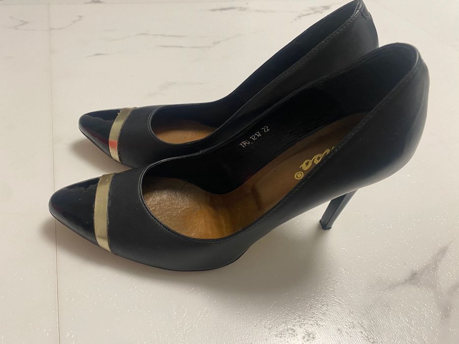 Piękne skórzane buty senso 38