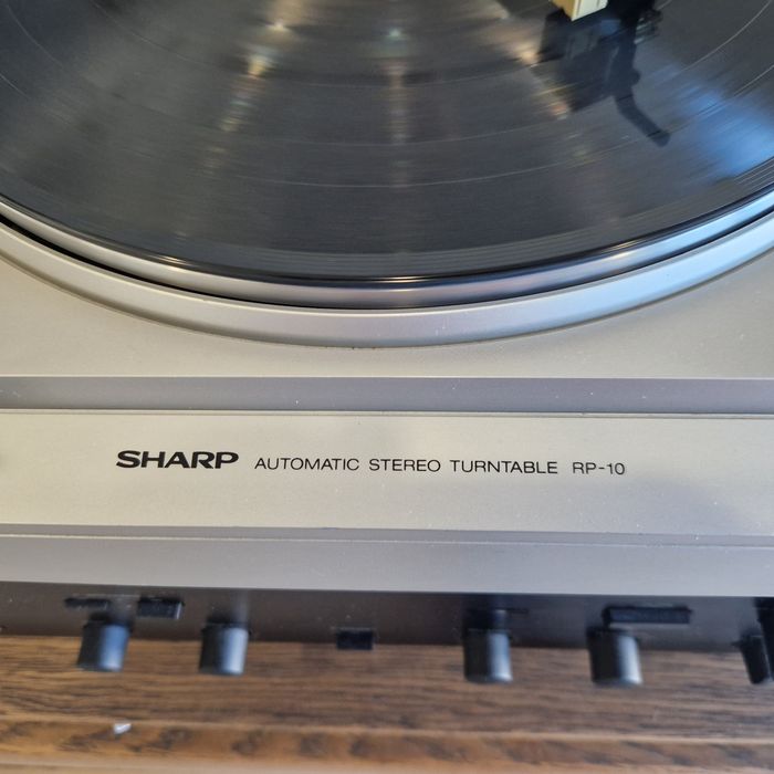 Gramofon sharp rp-10