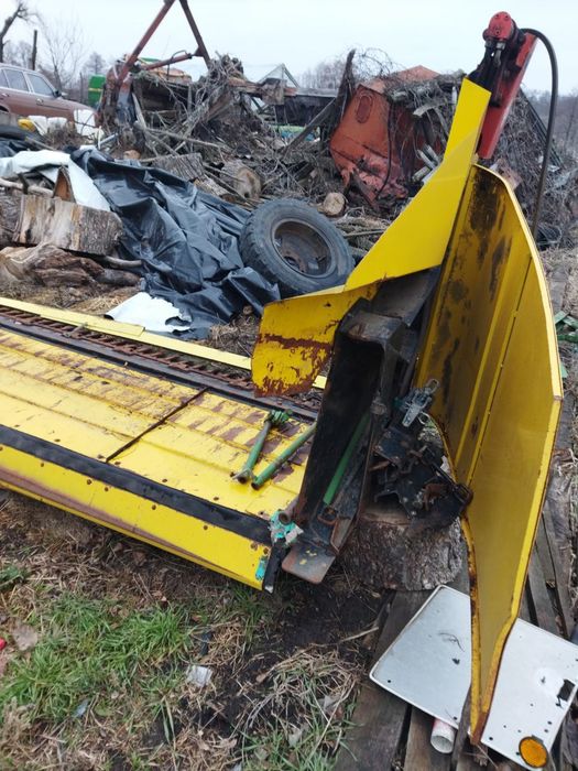 Ріпаковий стіл John Deere