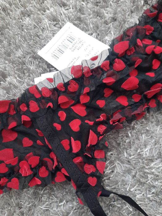 Новий пояс до панчох Tezenis