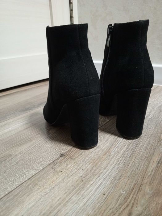 Ботільони демісезон р. 36