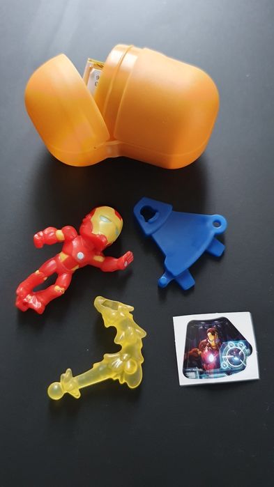 Iron-Man figurka kinder niespodzianka Marvel