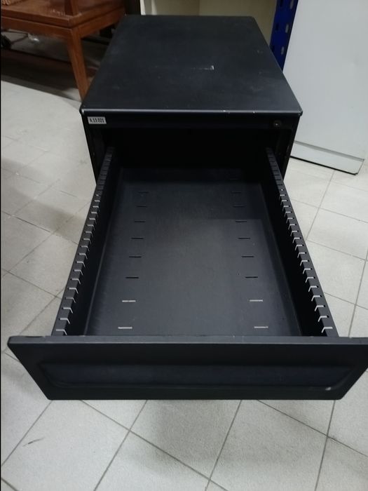 Gaveteiro  preto