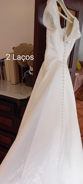 Vestido de noiva noivas branco e pérola  com véu tule bordado