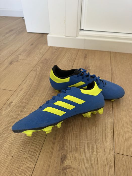 Botas de Futebol tamanho 43