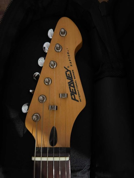 Guitarra Peavey Raptor
